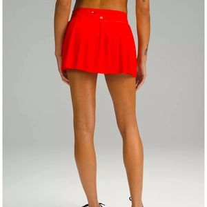 NWT Lululemon Pleat to Street Mid-Rise Skirt size 10 “Hot Heat”